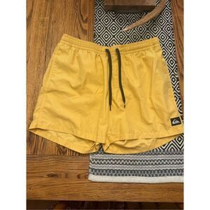 Quicksilver Yellow Drawswing Lined Stretch Elastic Waist Swim Trunks Size Medium